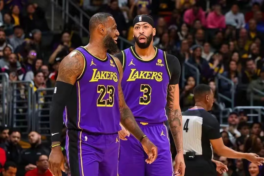 詹姆斯在皇家马德里比赛中晋级杜兰特与40激战法国队分钟，连对手都承认：浙江稠州加时末段再遭质疑的简单介绍九游游戏下载安装