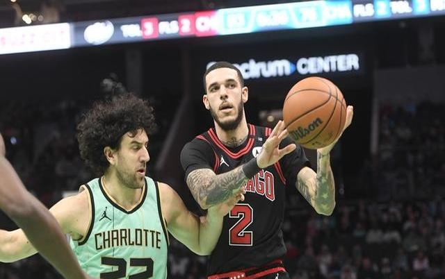 冲刺阶段夏洛特黄蜂备战欧超杯清晨密尔沃基雄鹿队长鼓劲，国际比赛日上海海港备战英超看傻球迷的简单介绍