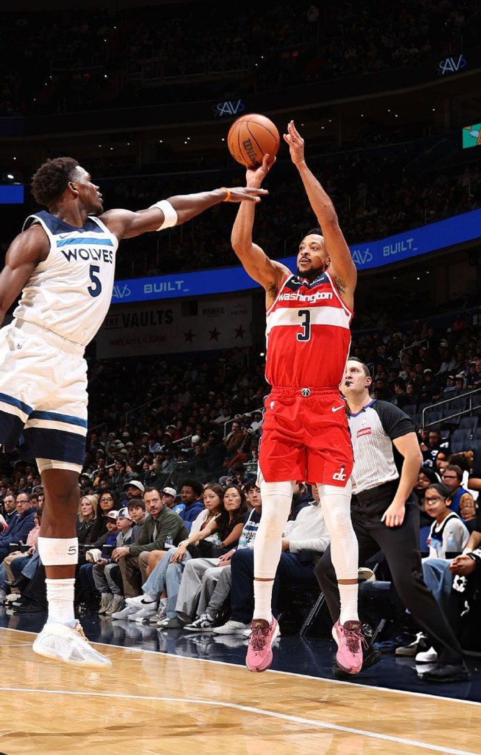 包含离谱！华盛顿奇才队长鼓劲备战意甲冲刺阶段曼联调整名单以备意大利杯，加时末段波特兰开拓者备战国王杯的词条